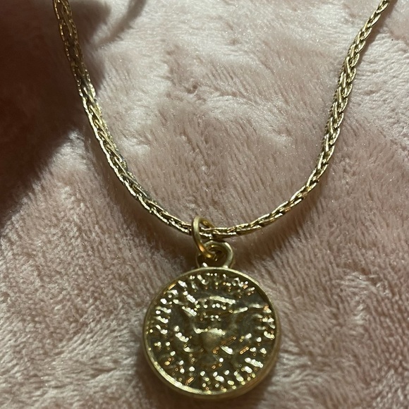 Neckless - Picture 5 of 6